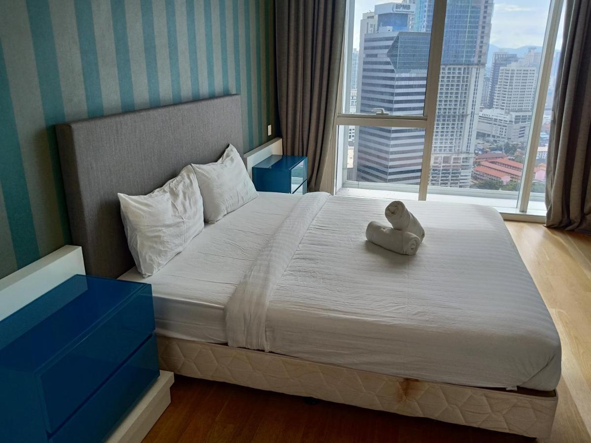 The Platinum Klcc Suites By Whitfield Kuala Lumpur Exterior photo